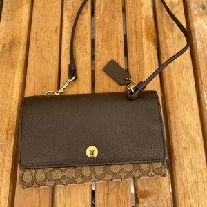 Coach wallet bag